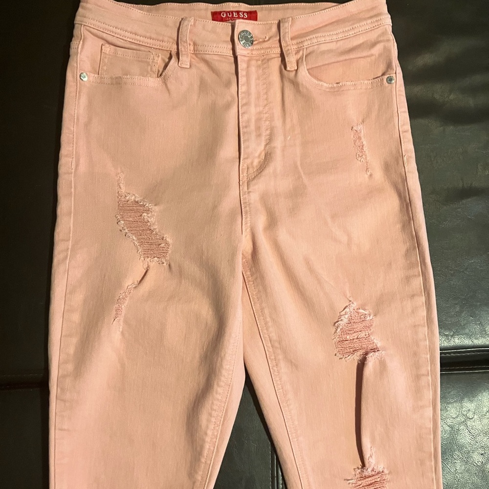 EUC Guess pink jean capris